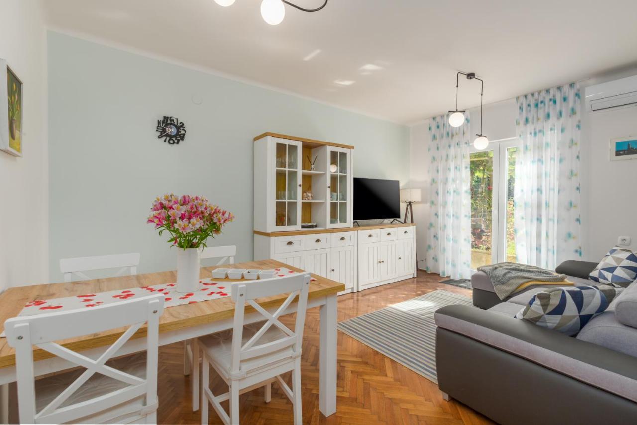 Apartment Agnese2 ロヴィニ エクステリア 写真
