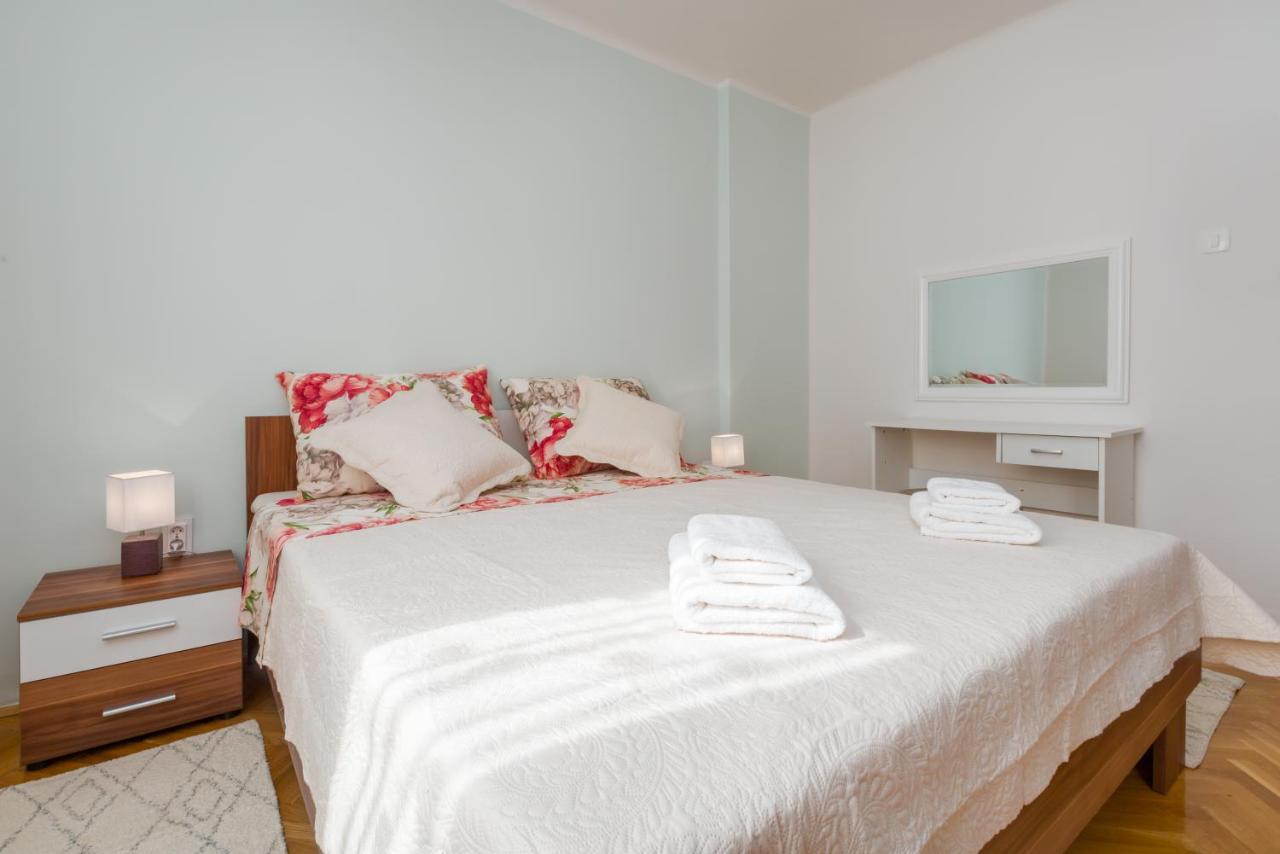 Apartment Agnese2 ロヴィニ エクステリア 写真